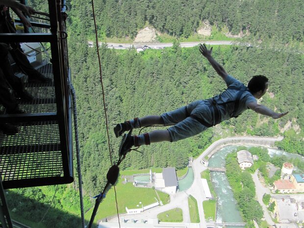 2012-06-17 Bungy Sprung